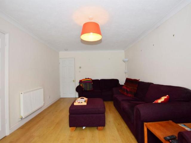 3 bedroom detached bungalow to rent