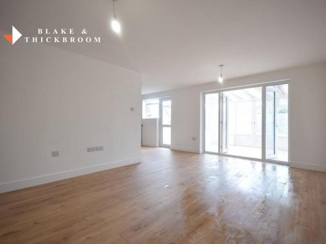 3 bedroom detached bungalow to rent