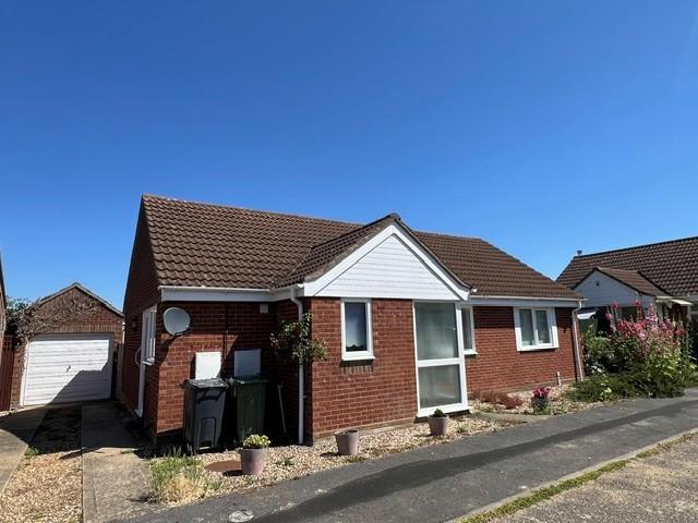 3 bedroom detached bungalow to rent