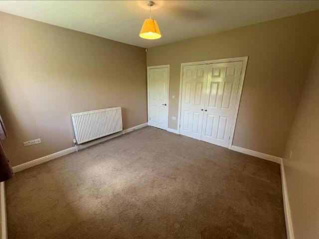 3 bedroom detached bungalow to rent