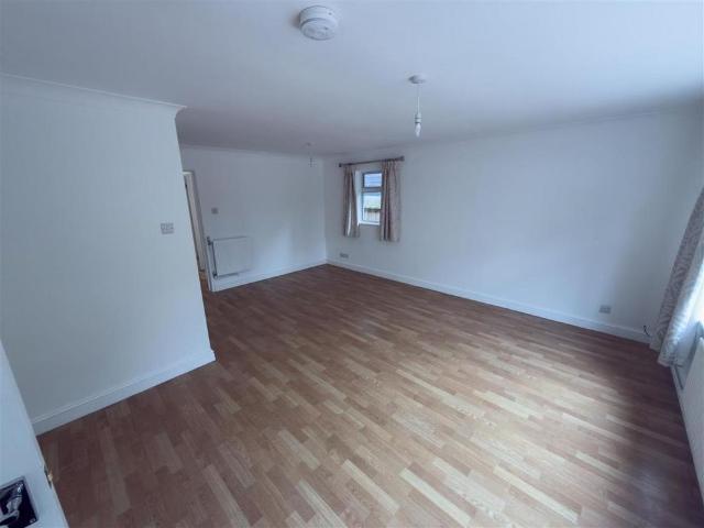 3 bedroom detached bungalow to rent
