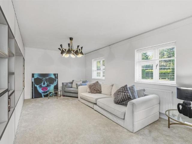 3 bedroom detached bungalow to rent