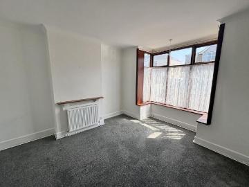 3 bedroom detached bungalow to rent