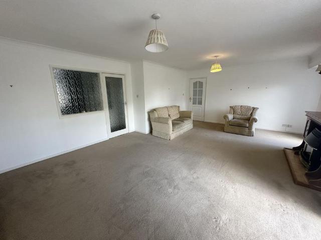 3 bedroom detached bungalow to rent
