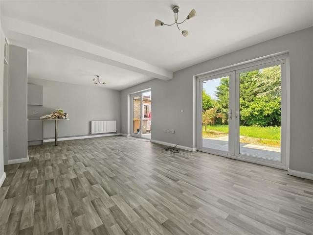 3 bedroom detached bungalow to rent