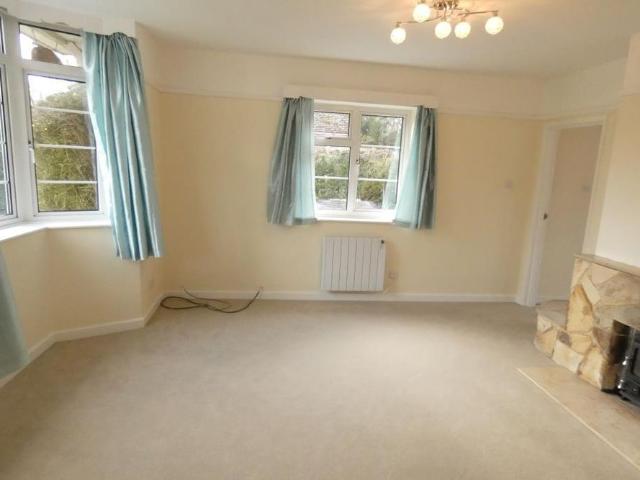 3 bedroom detached bungalow to rent