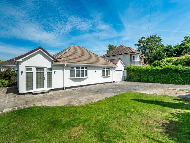 3 bedroom detached bungalow to rent