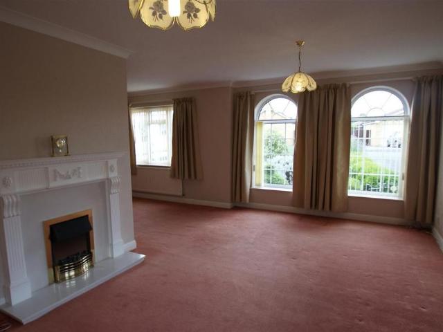 3 bedroom detached bungalow to rent