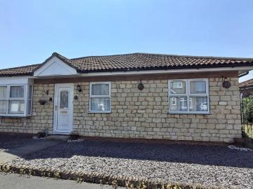 3 bedroom detached bungalow to rent