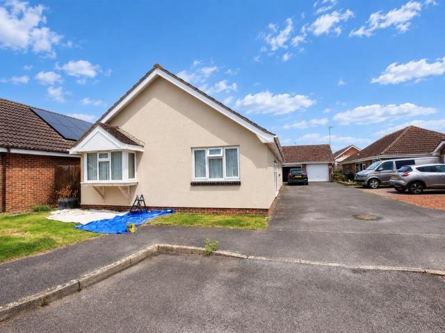 3 bedroom detached bungalow to rent