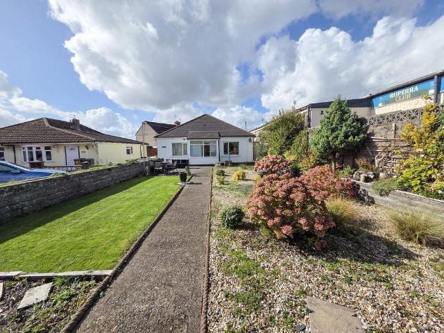 3 bedroom detached bungalow to rent