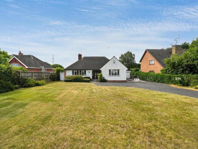 3 bedroom detached bungalow to rent
