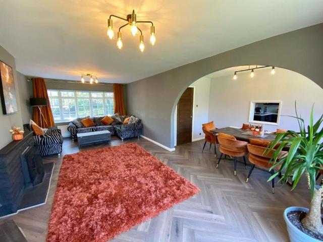 3 bedroom detached bungalow to rent