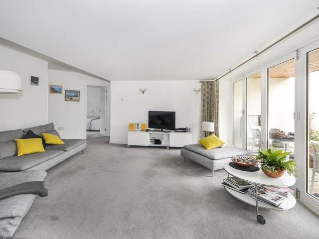 3 bedroom detached bungalow to rent