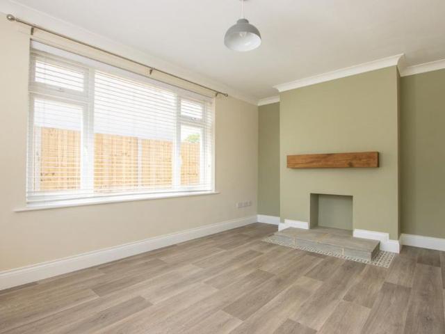 3 bedroom detached bungalow to rent