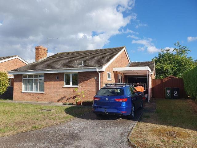 3 bedroom detached bungalow to rent
