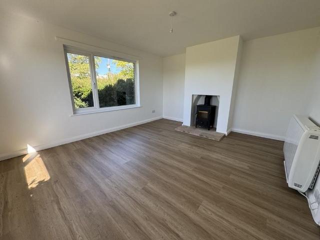 3 bedroom detached bungalow to rent