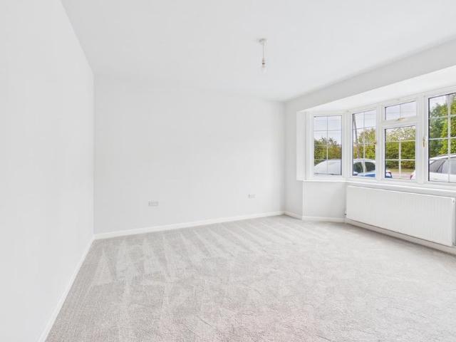 3 bedroom detached bungalow to rent