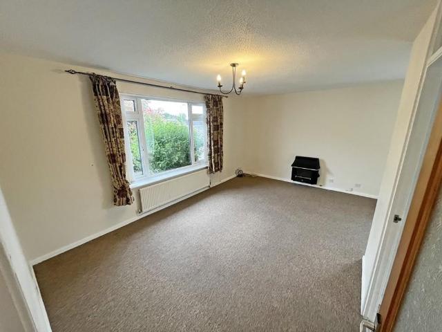 3 bedroom detached bungalow to rent