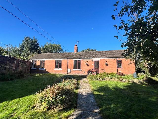 3 bedroom detached bungalow to rent