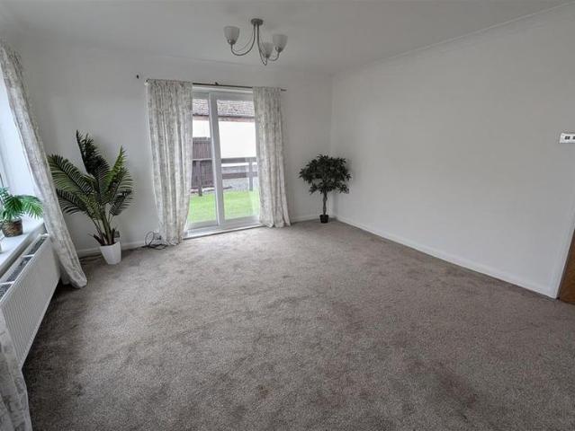 3 bedroom detached bungalow to rent