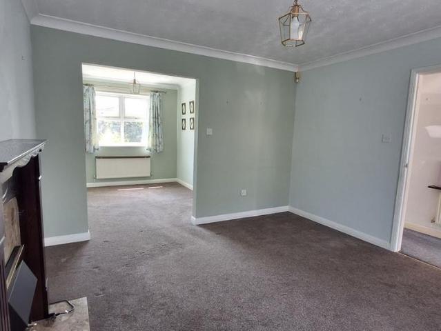 3 bedroom detached bungalow to rent