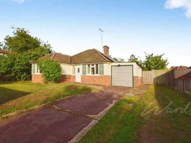 3 bedroom detached bungalow to rent