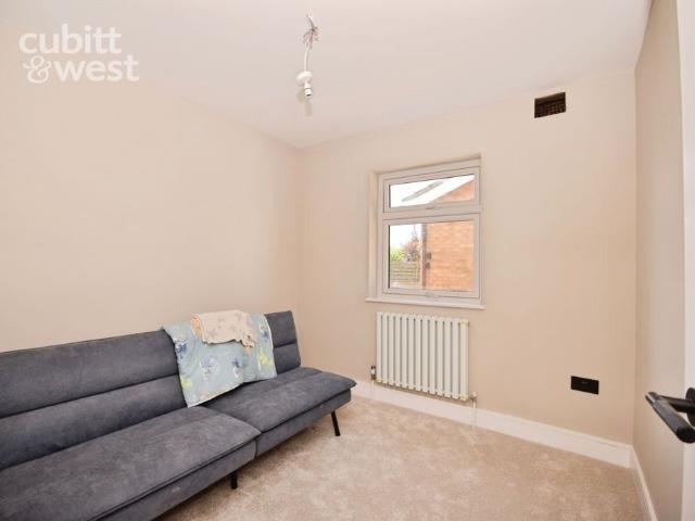 3 bedroom detached bungalow to rent