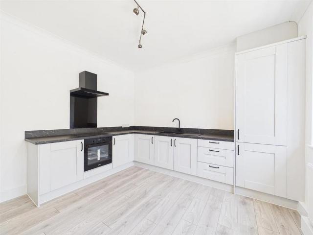 3 bedroom detached bungalow to rent