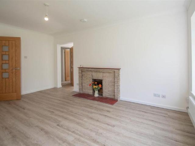 3 bedroom detached bungalow to rent