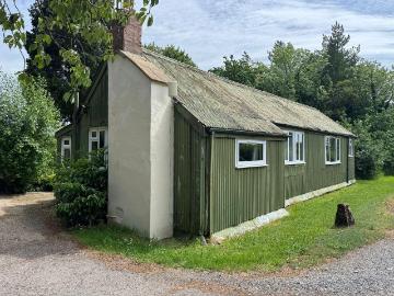 3 bedroom detached bungalow to rent
