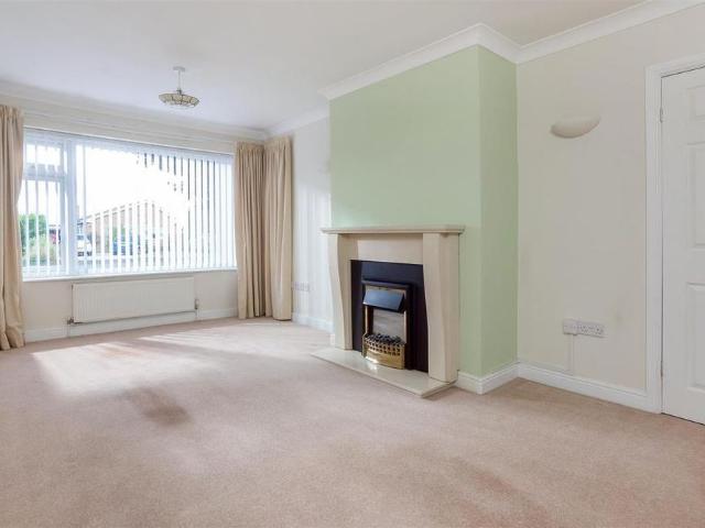 3 bedroom detached bungalow to rent