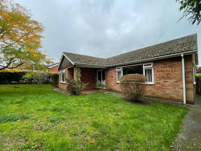 3 bedroom detached bungalow to rent