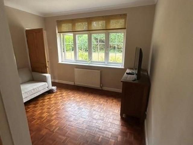 3 bedroom detached bungalow to rent