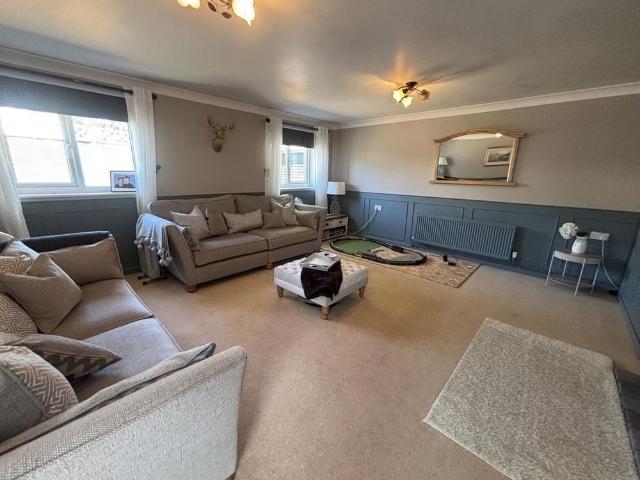 3 bedroom detached bungalow to rent
