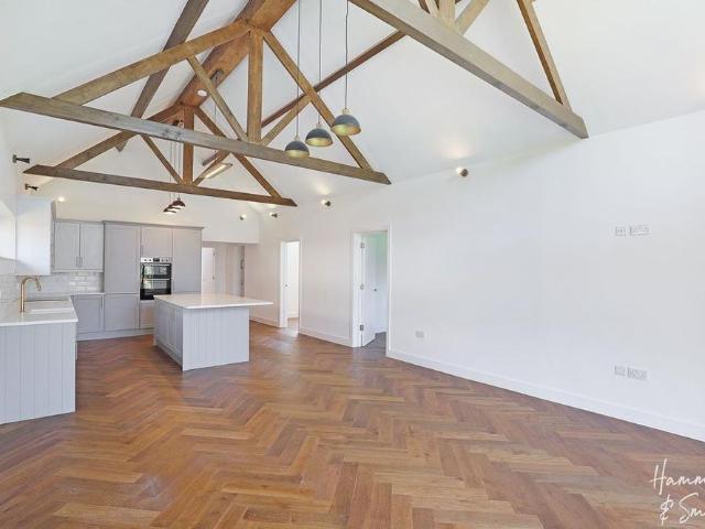 3 bedroom detached bungalow to rent