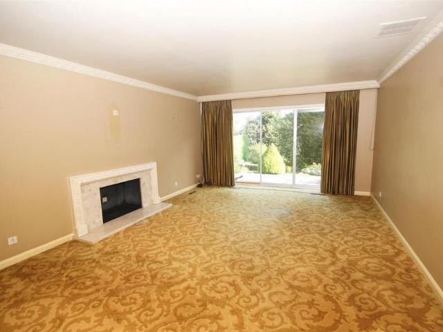 3 bedroom detached bungalow to rent