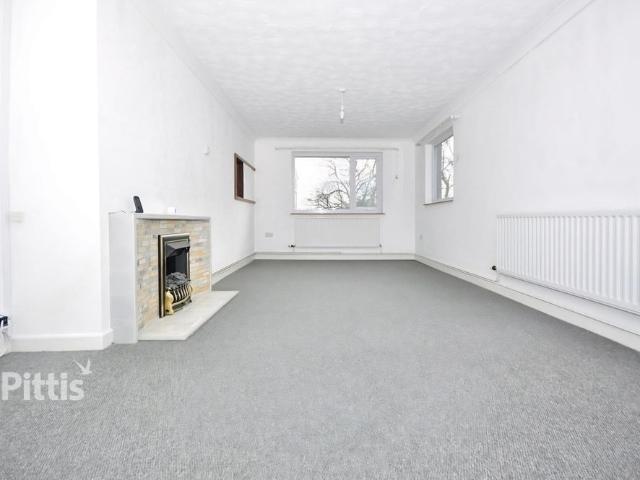 3 bedroom detached bungalow to rent