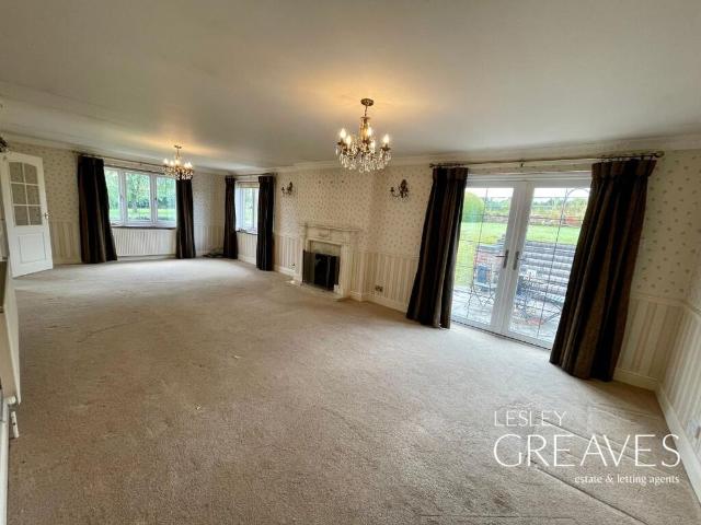 3 bedroom detached bungalow to rent