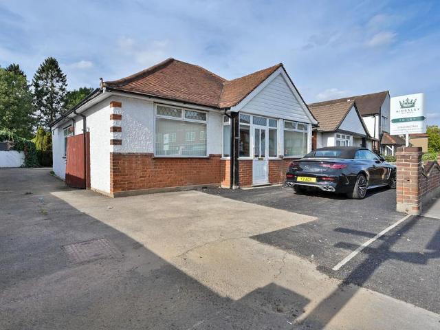 3 bedroom detached bungalow to rent