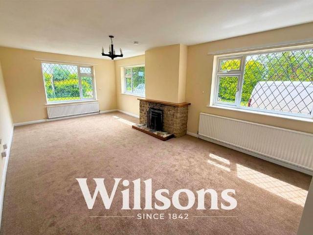3 bedroom detached bungalow to rent