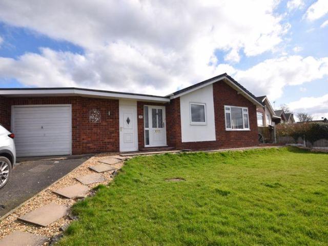 3 bedroom detached bungalow to rent