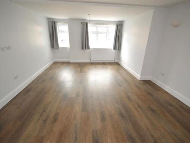 3 bedroom detached bungalow to rent