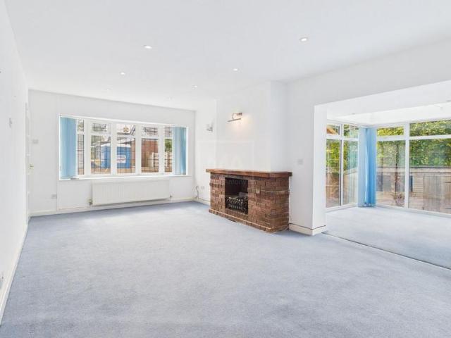3 bedroom detached bungalow to rent