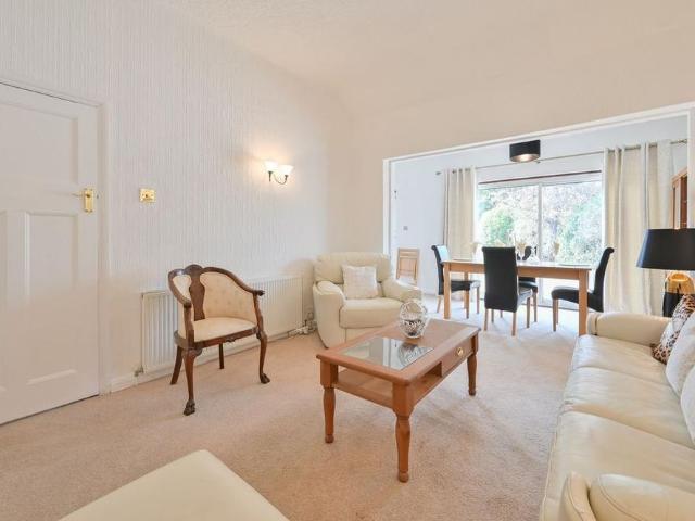 3 bedroom detached bungalow to rent