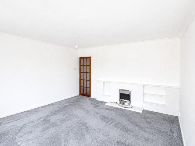3 bedroom detached bungalow to rent
