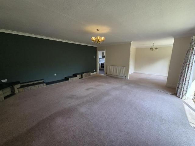 3 bedroom detached bungalow to rent