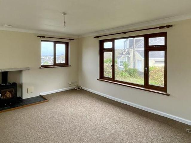 3 bedroom detached bungalow to rent