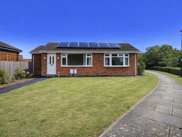 3 bedroom detached bungalow to rent