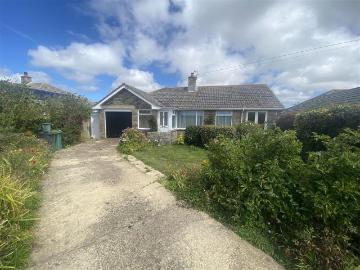 3 bedroom detached bungalow to rent